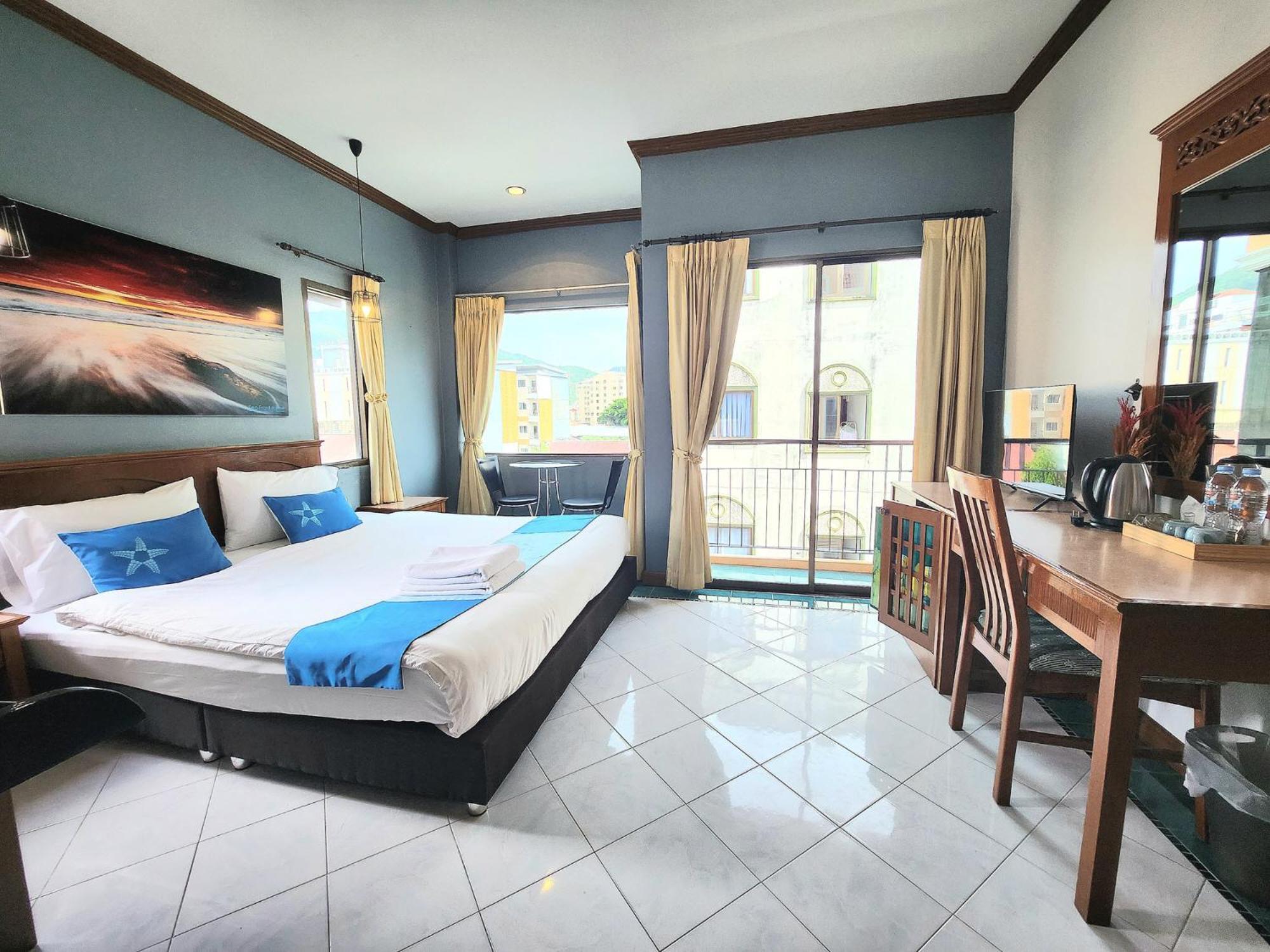 Sea Front Home Hotel - Patong Beach Eksteriør bilde