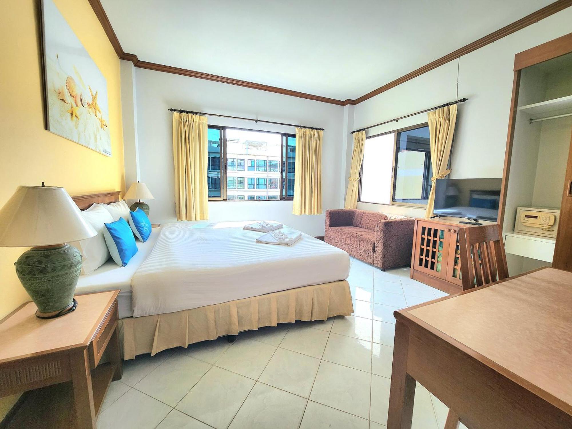 Sea Front Home Hotel - Patong Beach Eksteriør bilde