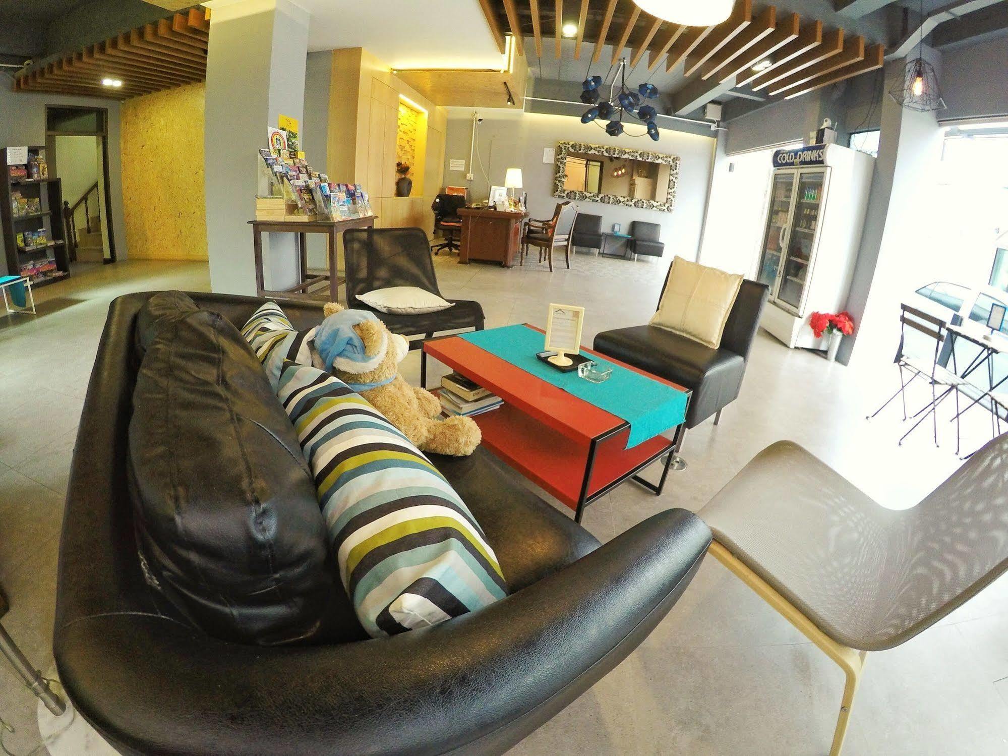 Sea Front Home Hotel - Patong Beach Eksteriør bilde